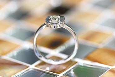Y・T様(東京都八王子市在住) 手作り婚約指輪完成写真正面
