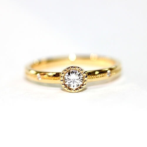K18イエローゴールドダイヤモンド婚約指輪　ミルククラウンイメージ