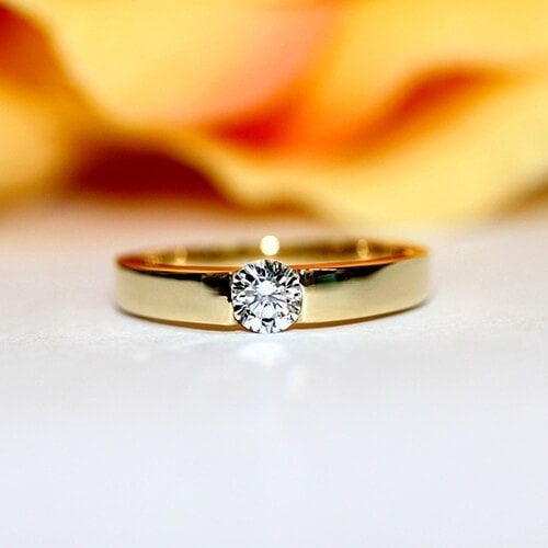 婚約指輪シンプルデザインベスト５　K18イエローゴールドダイヤモンド婚約指輪