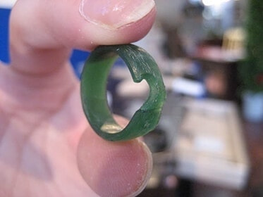 手作り指輪の完成です。ワックスで指輪の形にした後は専門の職人と工場で鋳造して加工を進めます。