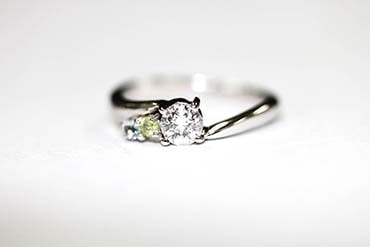Y・K様(東京都大田区在住) 手作り婚約指輪完成写真正面
